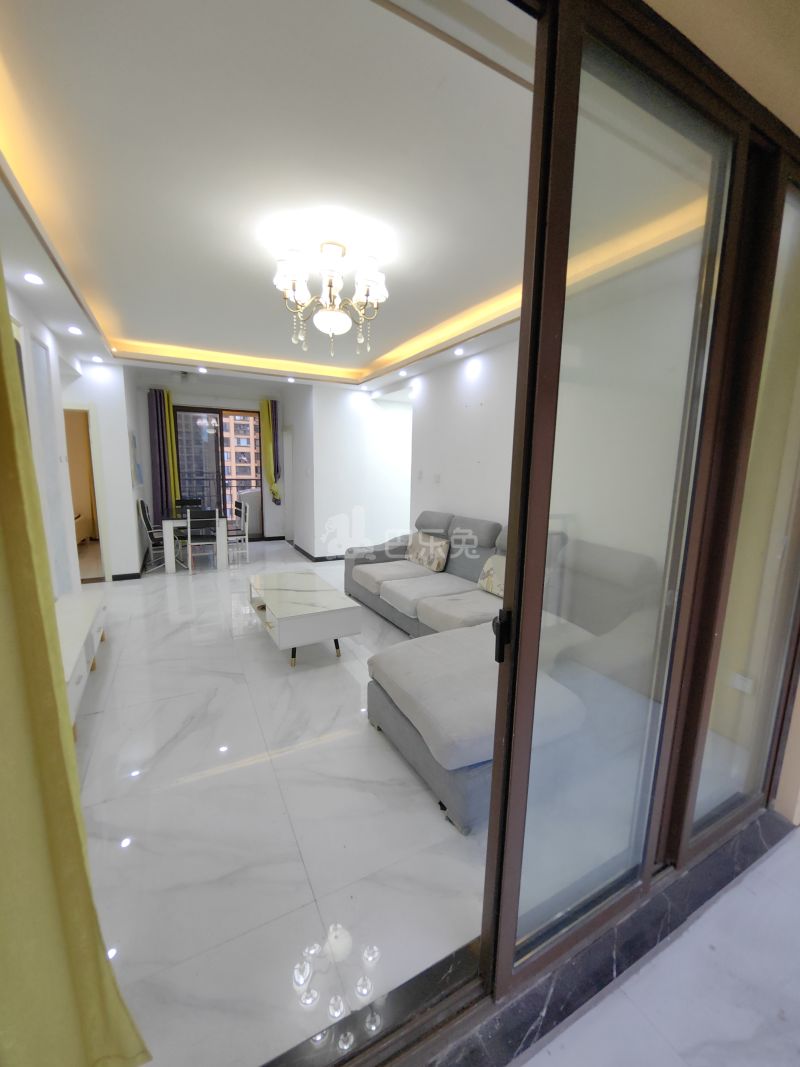 鑫苑世家10048312客厅图8