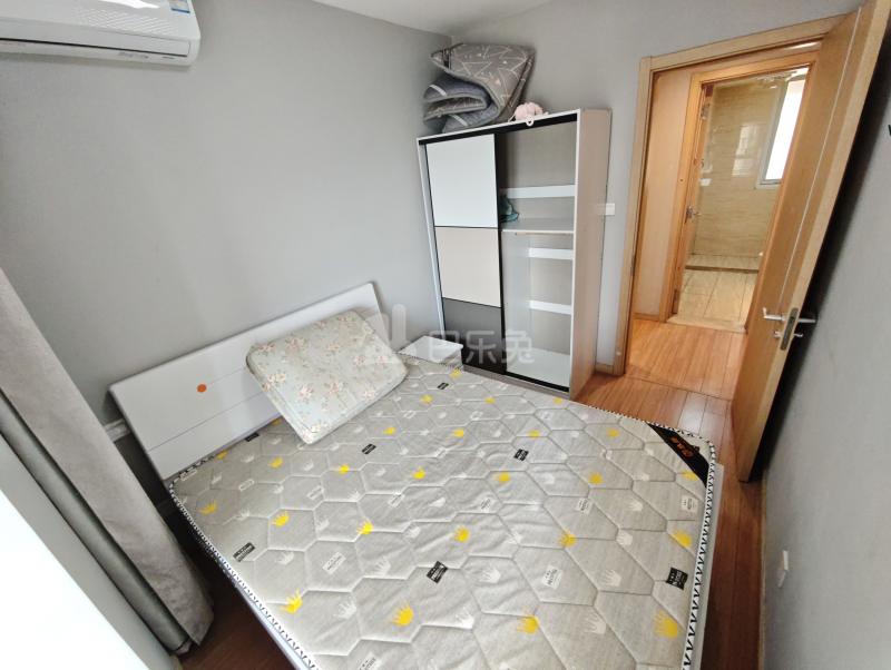 万科魅力花园10052755卧室图6