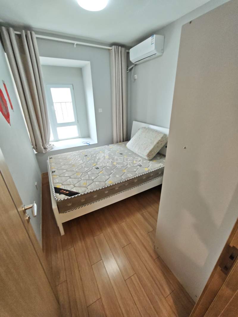 万科魅力花园10052755卧室图5