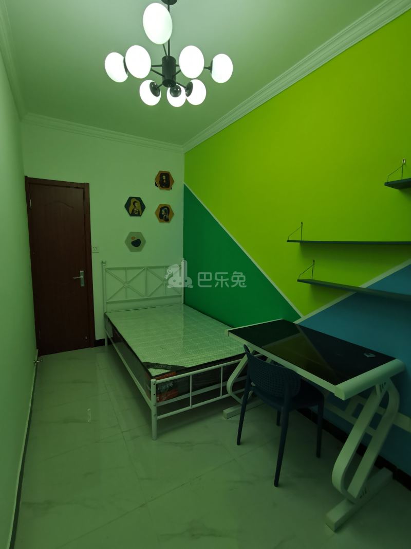 沪太路2660弄小区10053986卧室图4