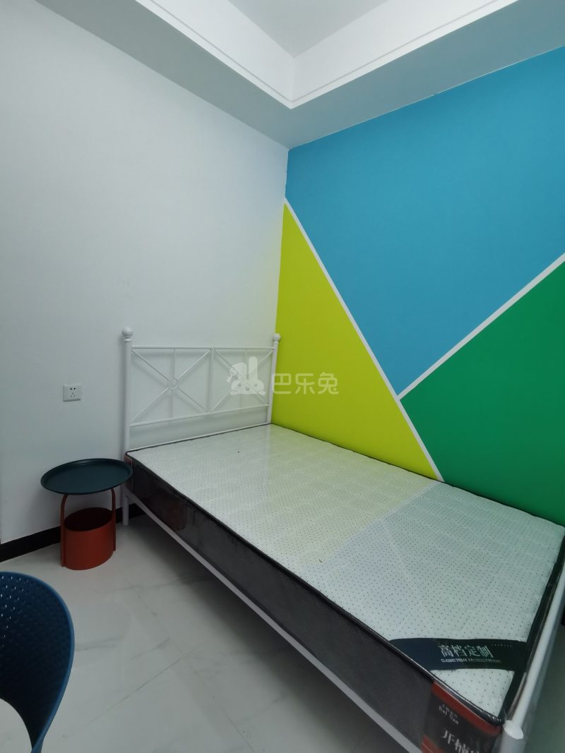 沪太路2660弄小区10053986卧室图12