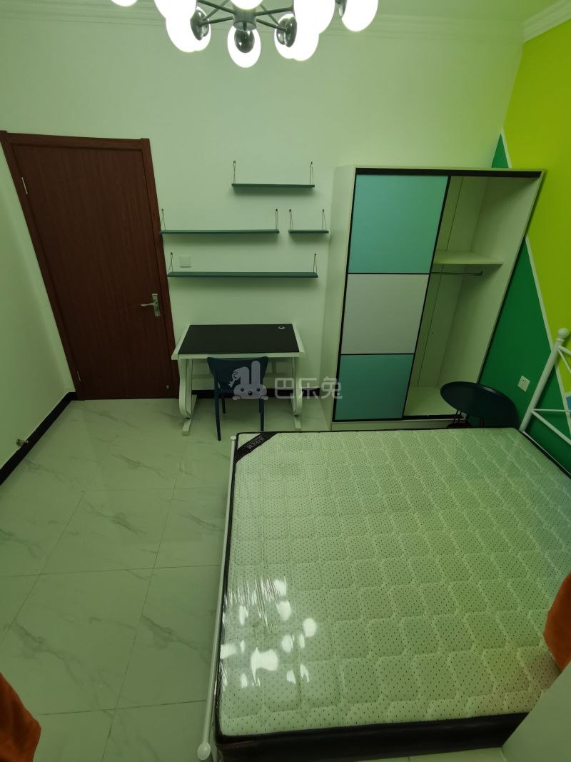 沪太路2660弄小区10053986卧室图8