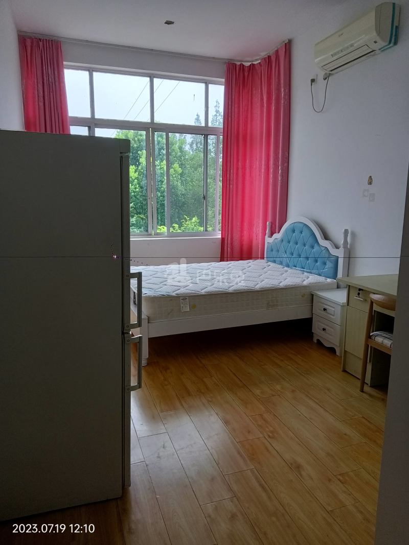 高石公路1688弄10056210卧室图1