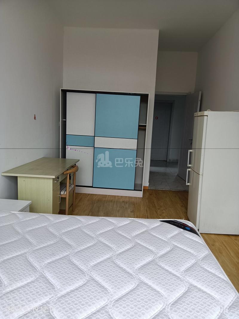 高石公路1688弄10056210卧室图3
