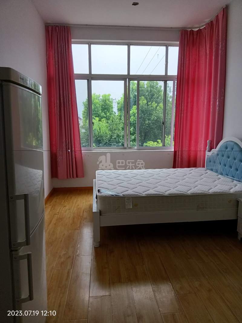 高石公路1688弄10056210卧室图2