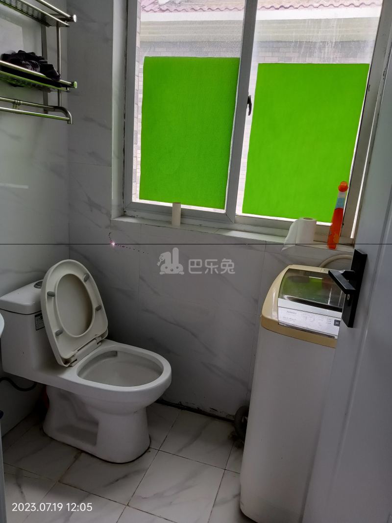 高石公路1688弄10056211卫生间图9