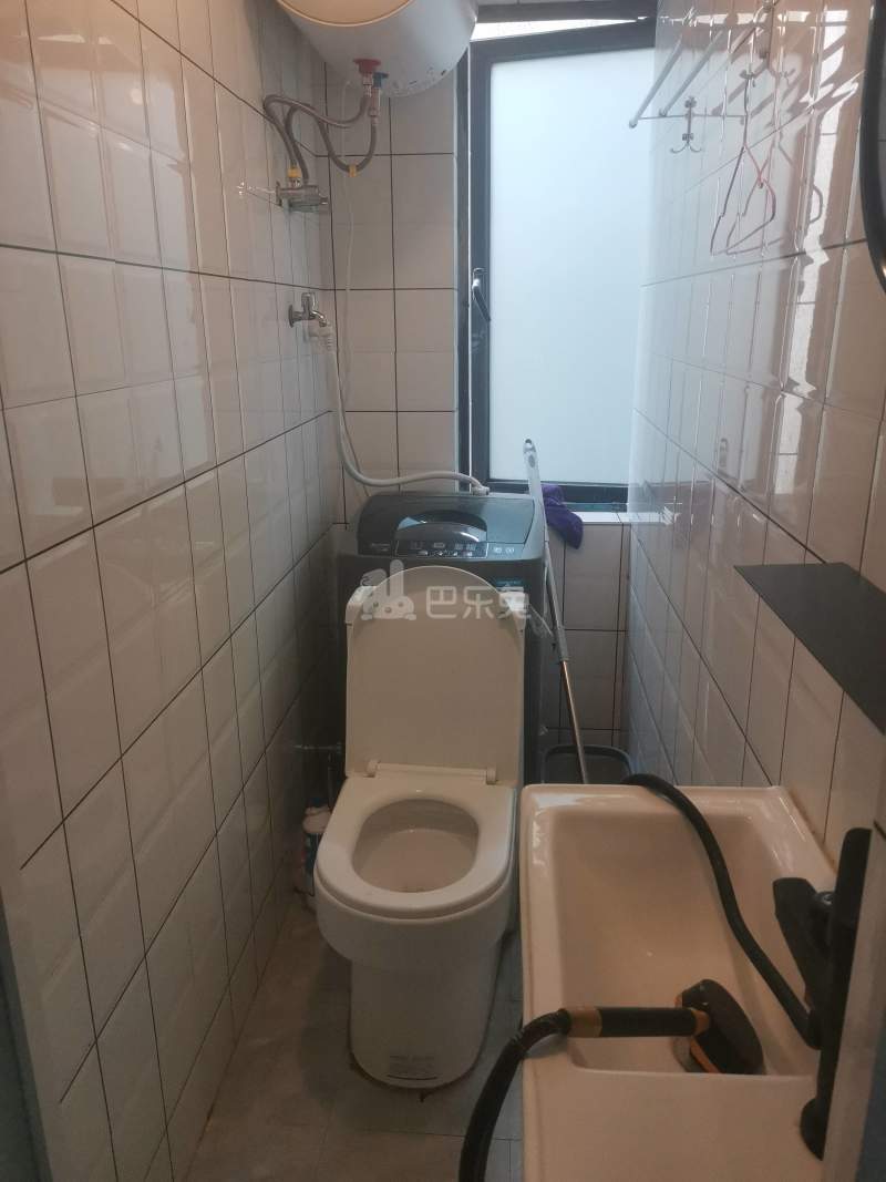 婺江家园三园10061140卫生间图5