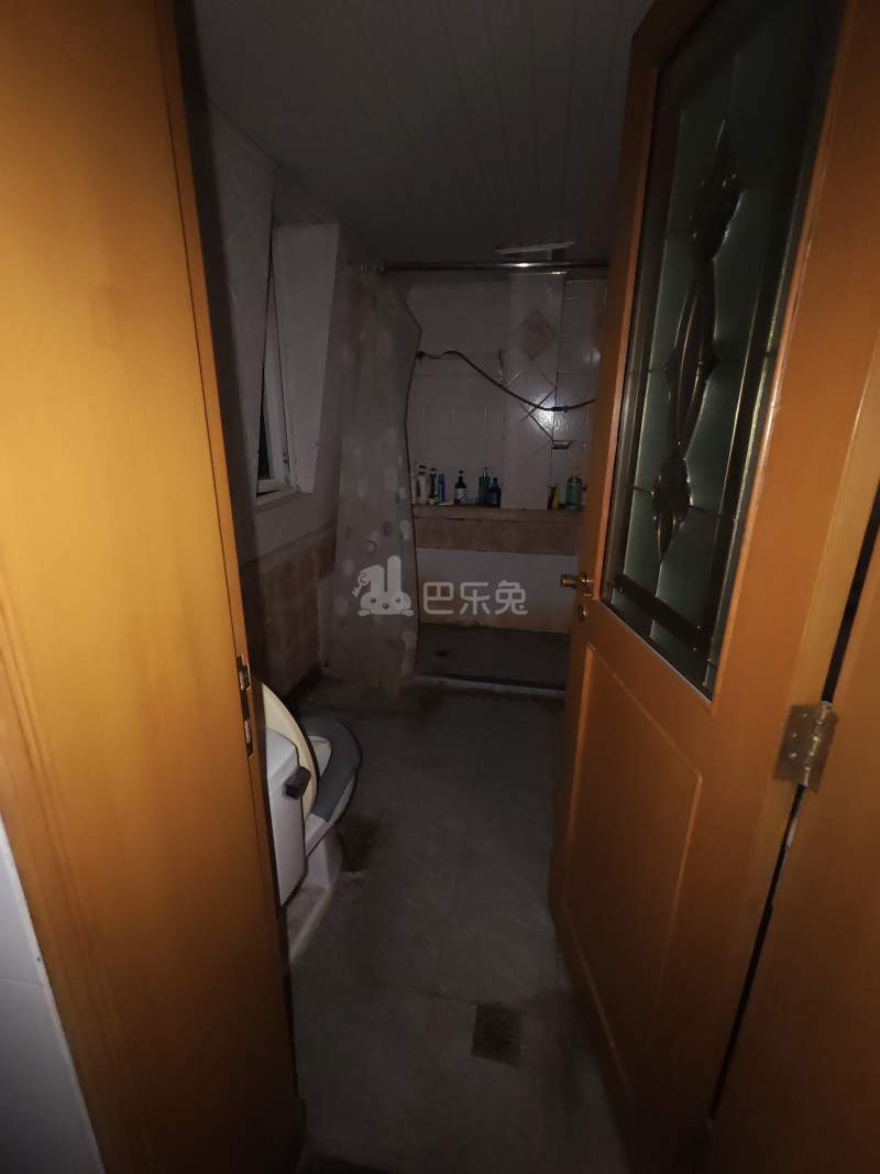 飘鹰花苑南区10064888卫生间图6