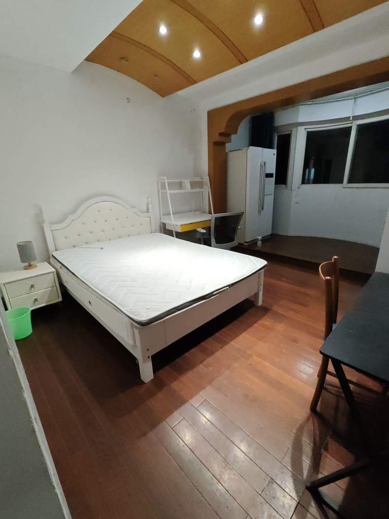 飘鹰花苑南区10064888卧室图0