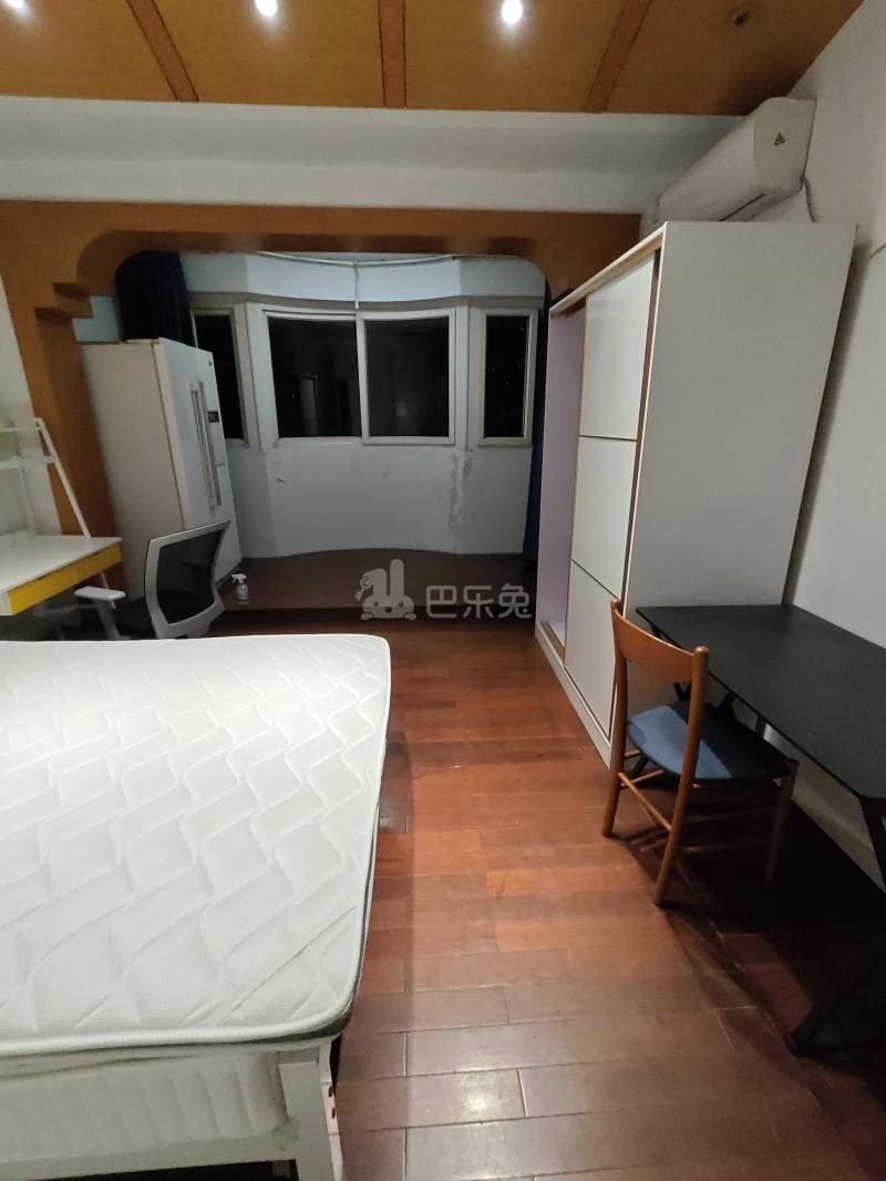 飘鹰花苑南区10064888卧室图3