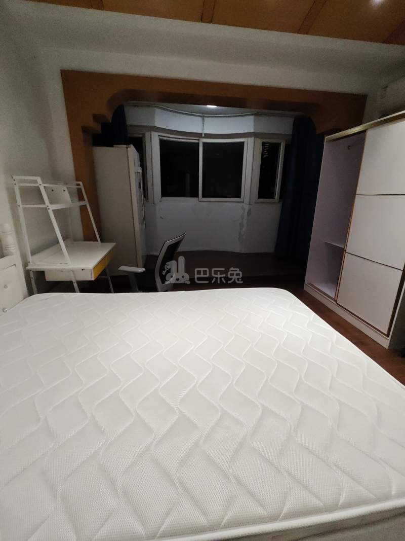 飘鹰花苑南区10064888卧室图1