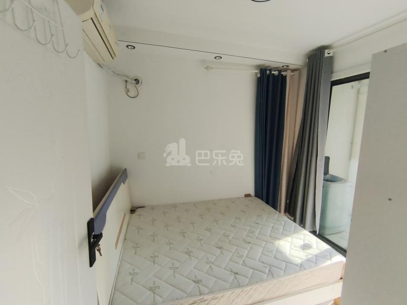 崧泽华城逸泰雅苑1期10080088卧室图2