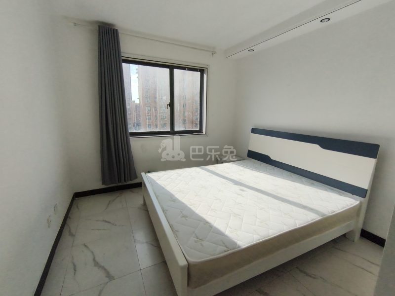 崧泽华城逸泰雅苑1期10080088卧室图0