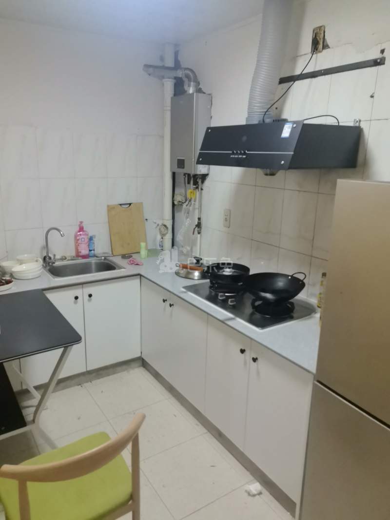 新青浦花苑2区9706553厨房图5