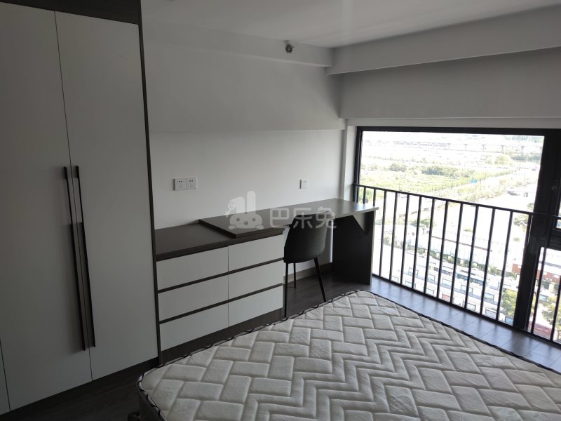 保利融信和光尘樾10089587卧室图1