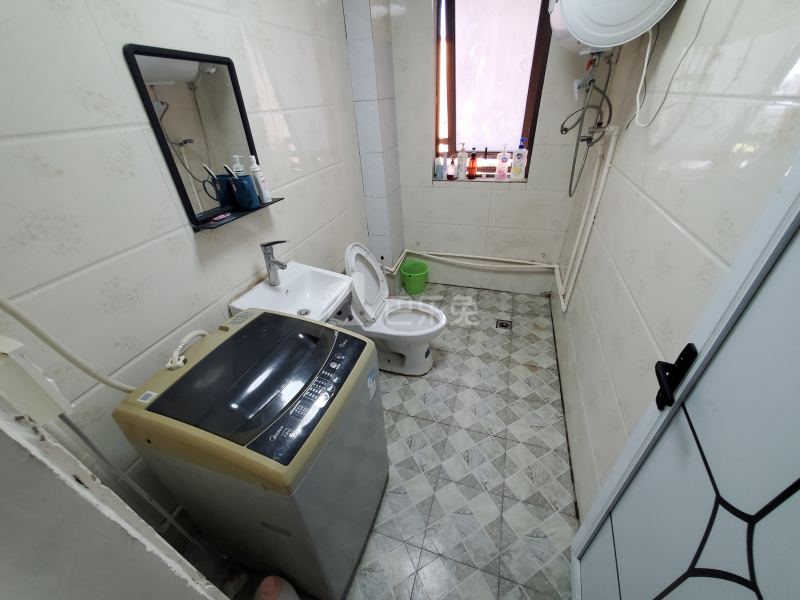 鑫苑世家11663725卫生间图11