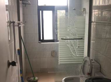 东郊村 1室1厅1卫