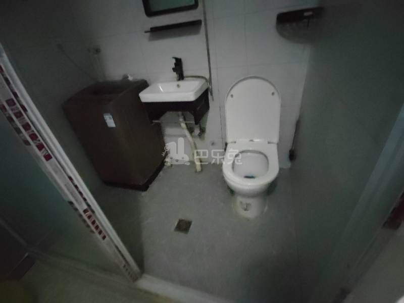 金沙湾绿地和苑一期10113288卫生间图6