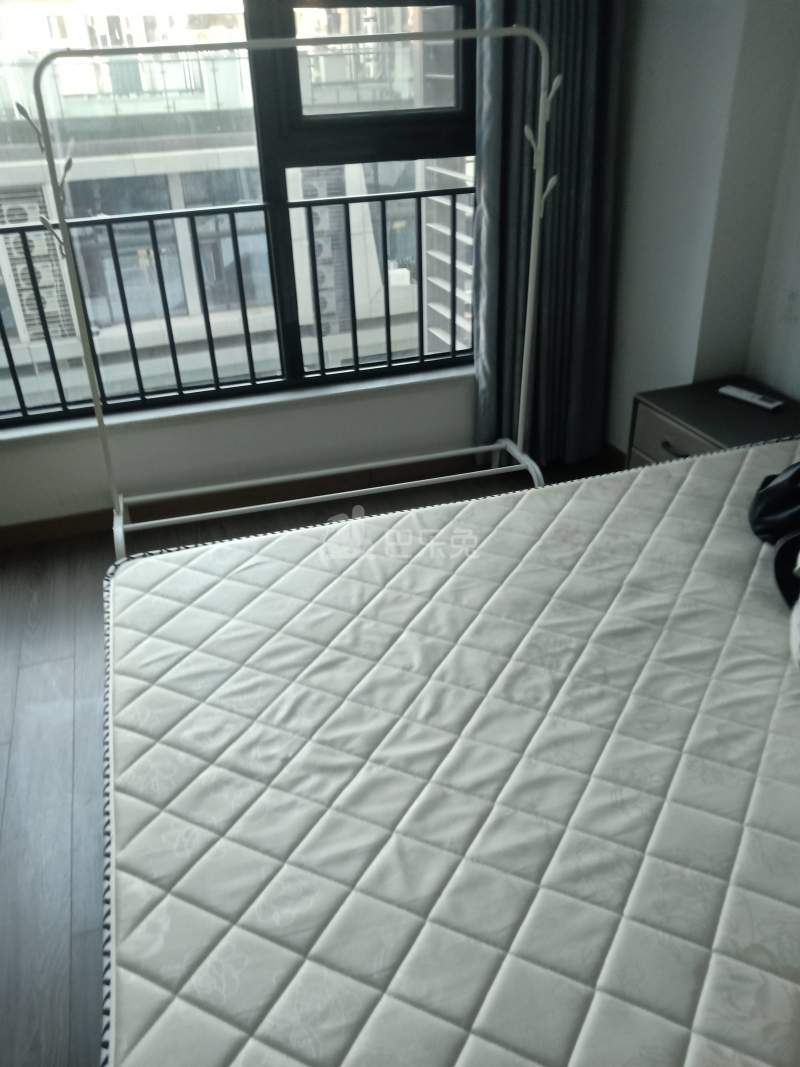 保利融信和光尘樾10116114卧室图2