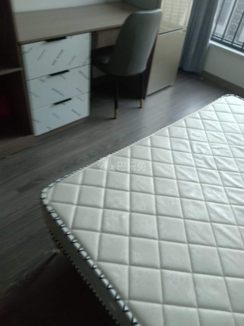 保利融信和光尘樾10116116卧室图2