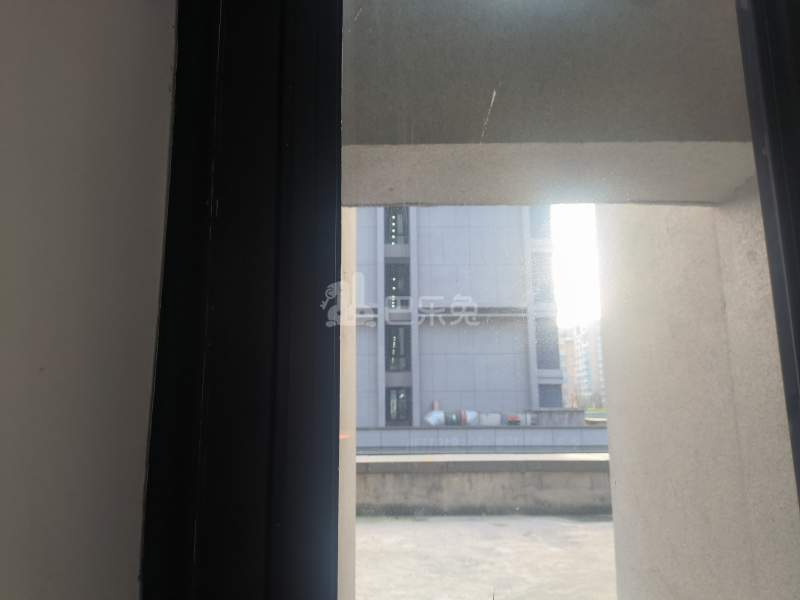 保利融信和光尘樾10116191卧室图3