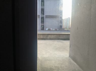 保利融信和光尘樾 