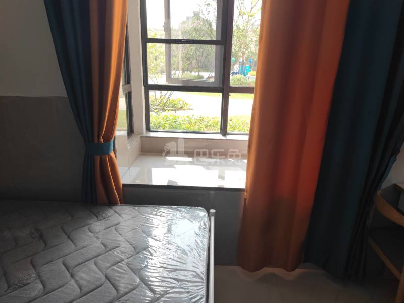 定山家园东区10117578卧室图2