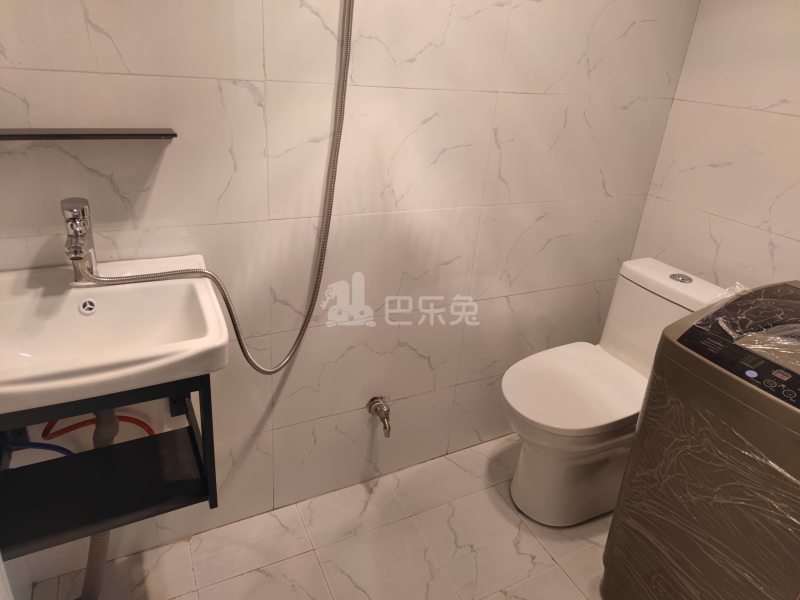 定山家园东区10117578卫生间图4