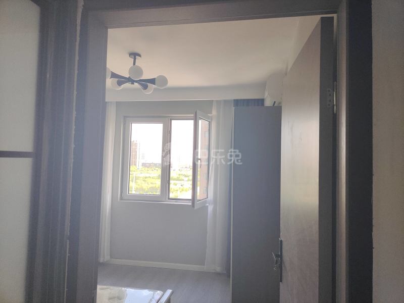 匡巷二村10119027卧室窗户图12