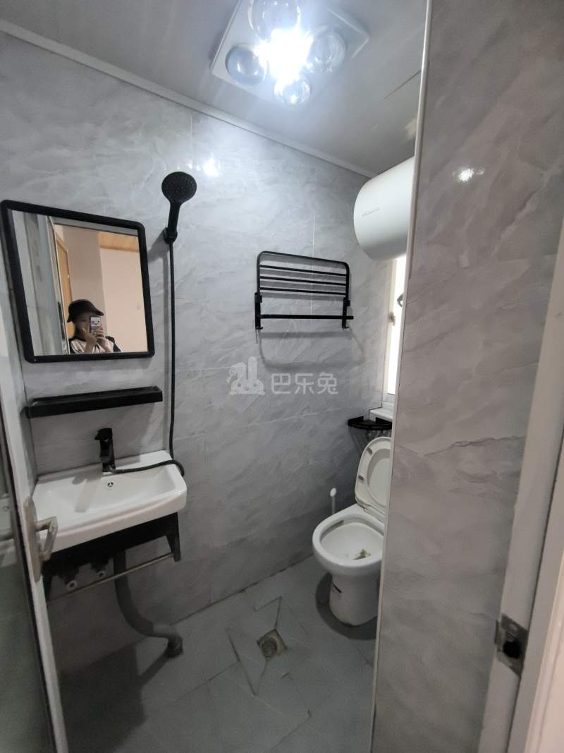 凌虹苑10119396卫生间图5