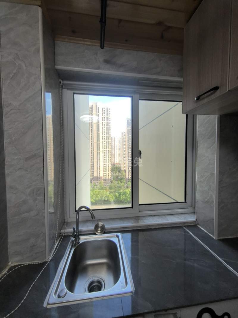 凌虹苑10119396卧室窗户图6