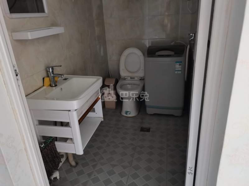 新南湖绿苑10119531卫生间图4