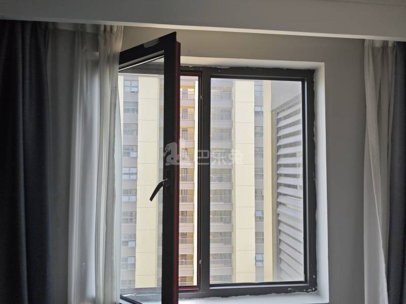 杨鑫佳苑10130369卧室窗户图9