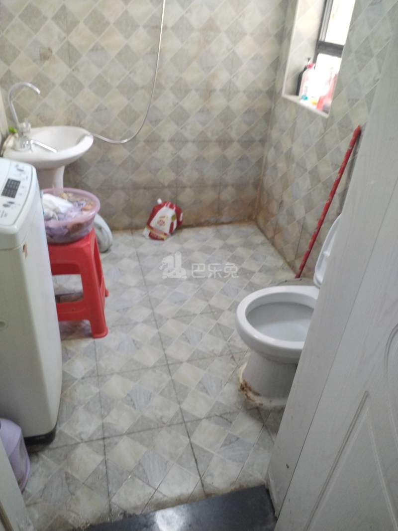 华沁家园4504908卫生间图5