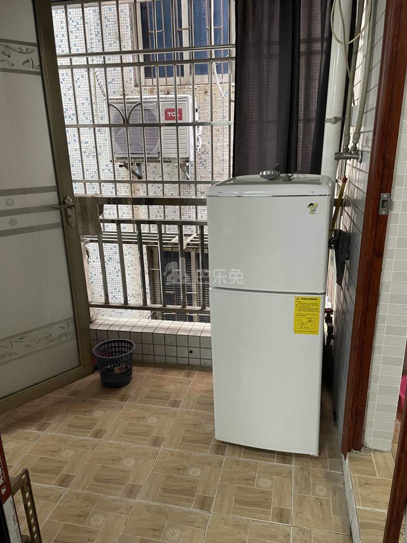 麦地村中街二巷7号10132662周边环境图2