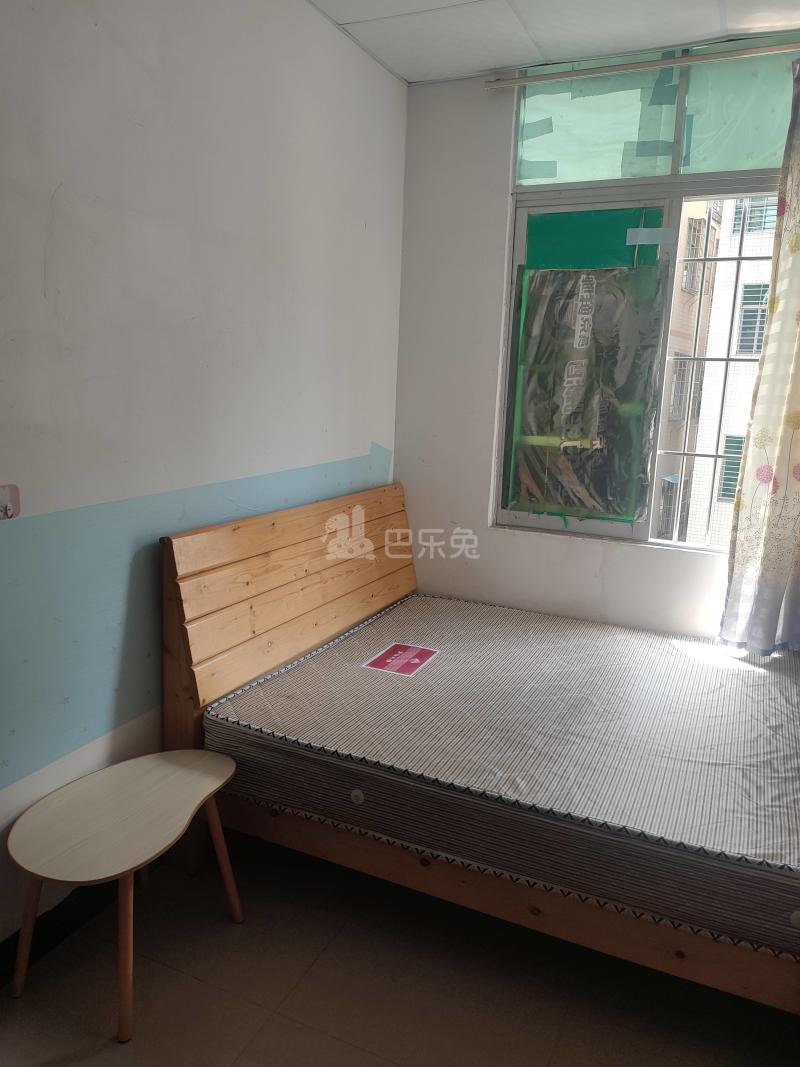 花都田美村坑唇里三区八巷14号10133300卧室图0