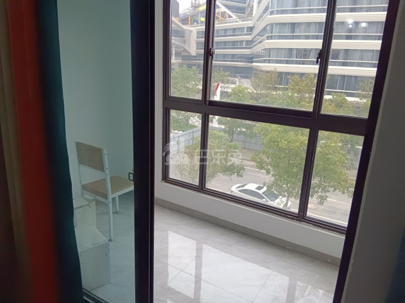 涞港星苑10137831卧室窗户图7