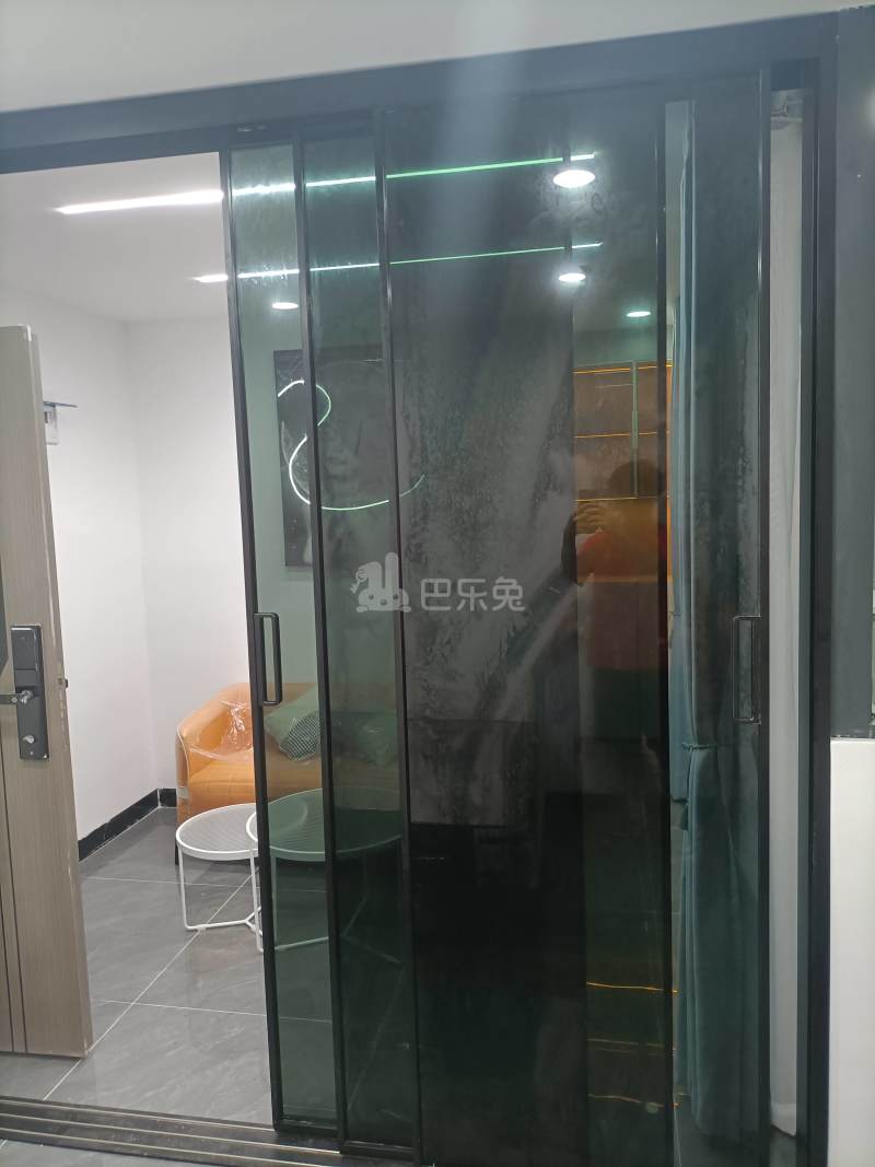 大山村大巷陈坊后街一巷10号10140197卧室窗户图7