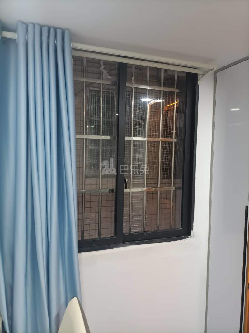 大山村大巷陈坊后街一巷10号10140201卧室窗户图7