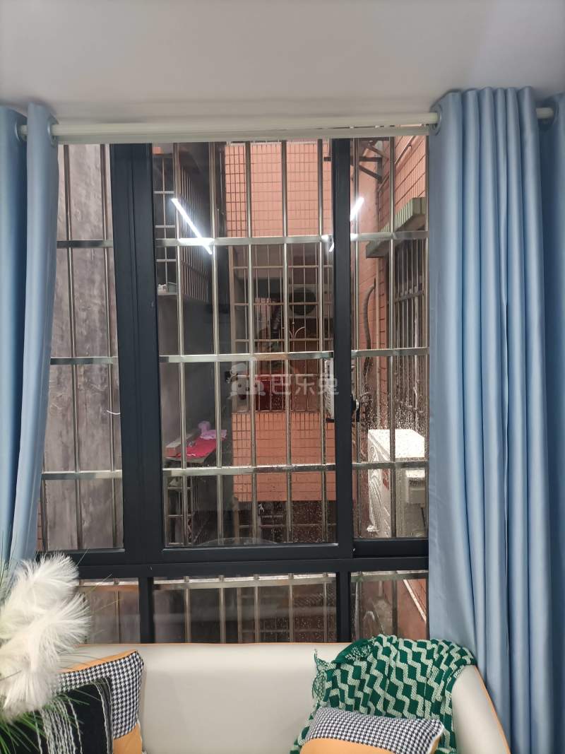 大山村大巷陈坊后街一巷10号10140206卧室窗户图7