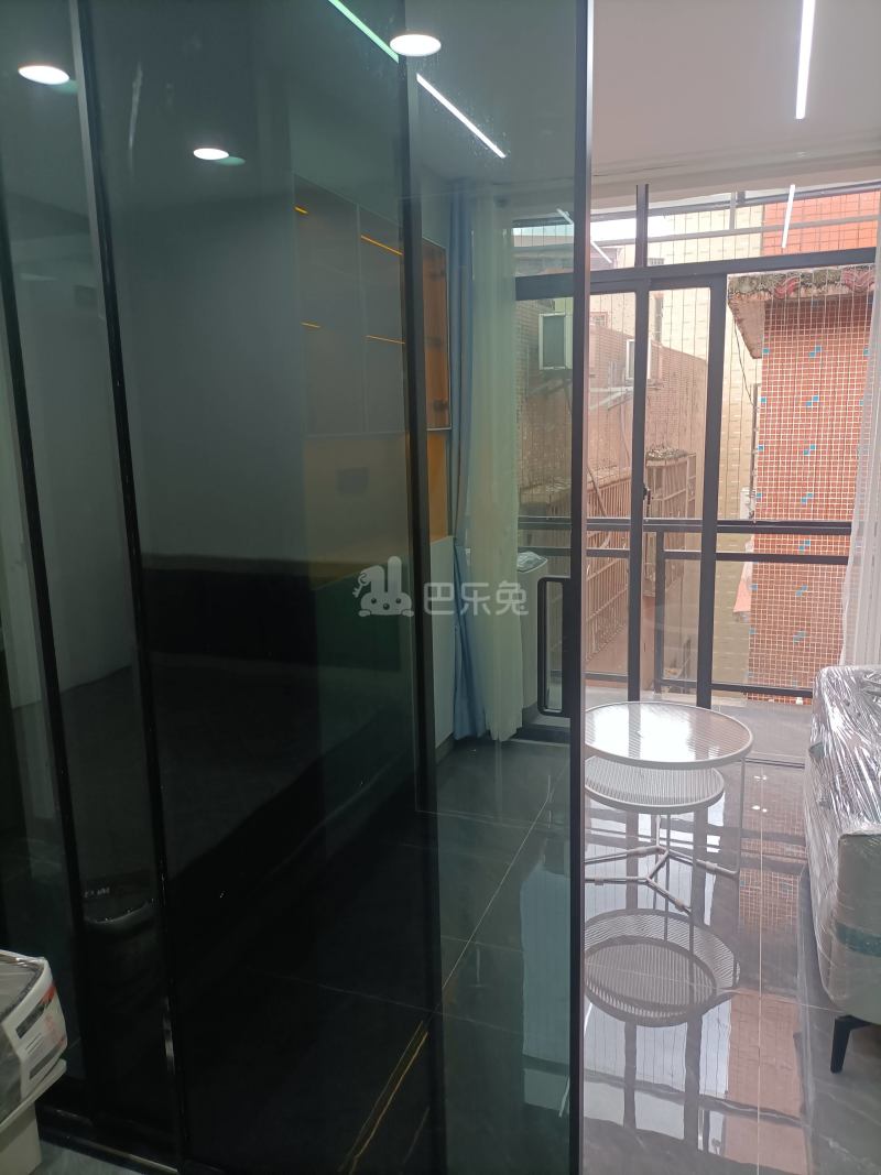 大山村大巷陈坊后街一巷10号10140215卧室窗户图7