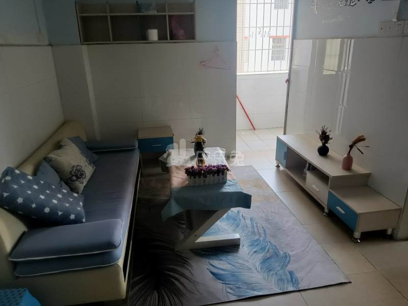 公益村10146924客厅图2