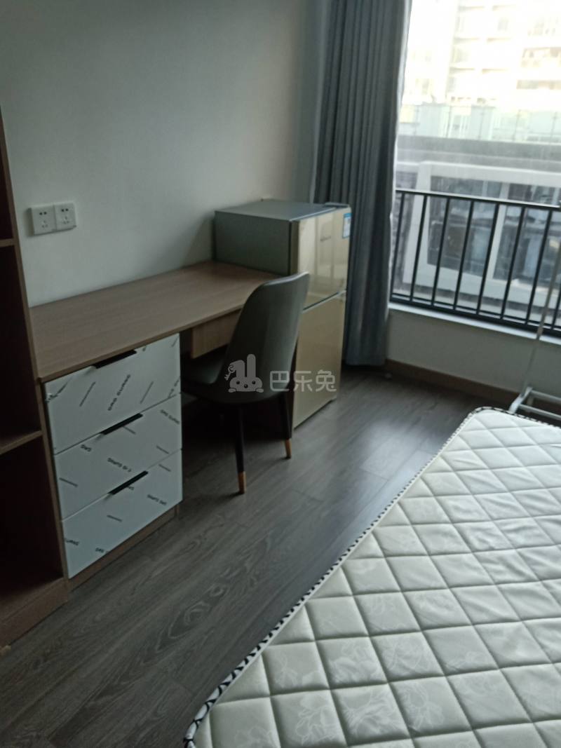 保利融信和光尘樾10150454卧室图0