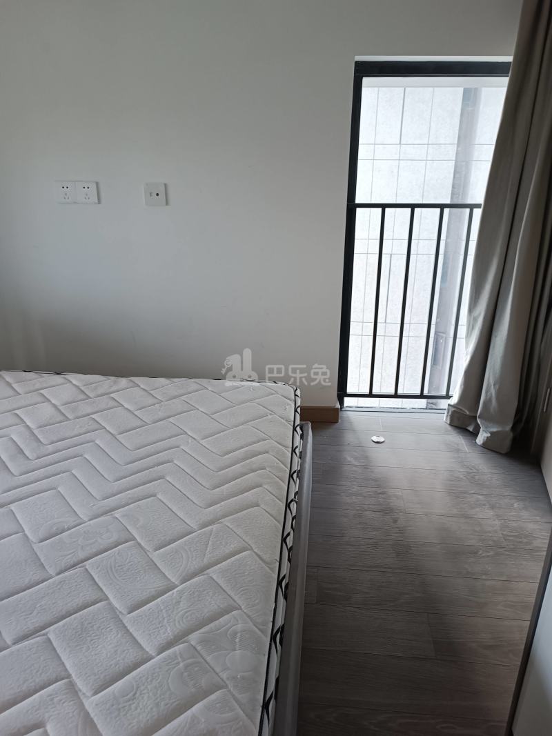 保利融信和光尘樾10151393卧室图3