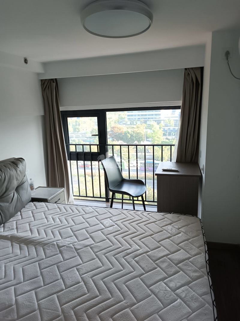 保利融信和光尘樾10151393卧室图0