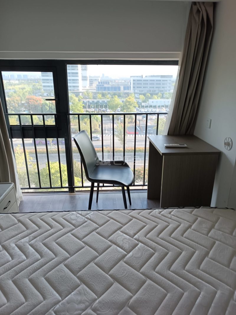 保利融信和光尘樾10151393卧室窗户图8