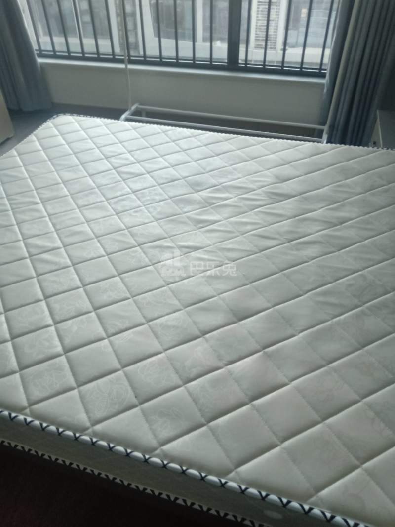 保利融信和光尘樾10151452卧室图1