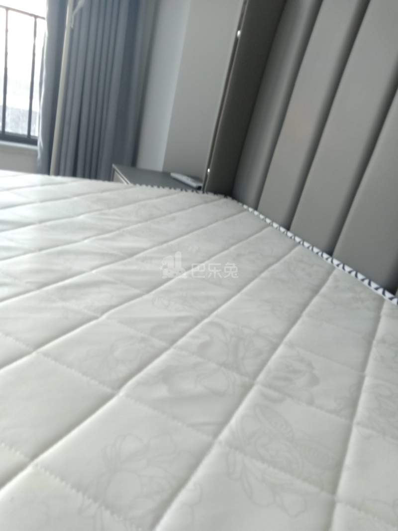 保利融信和光尘樾10151498卧室图3