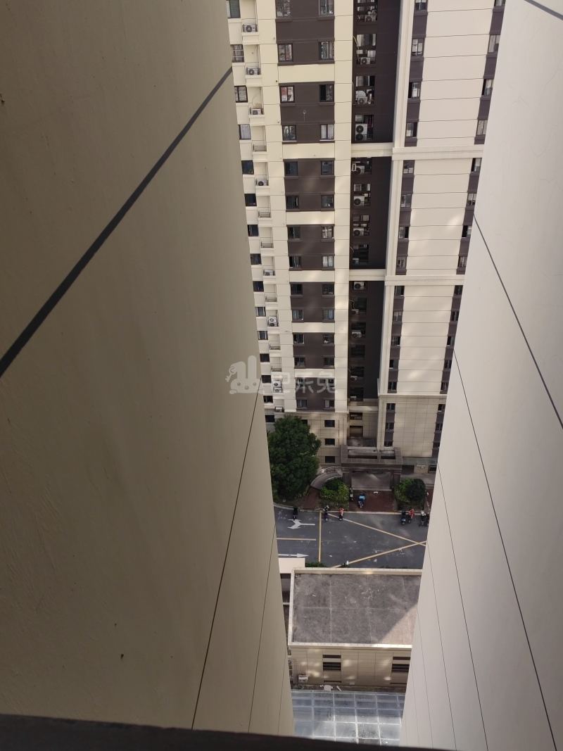 凌虹苑10152044周边环境图6