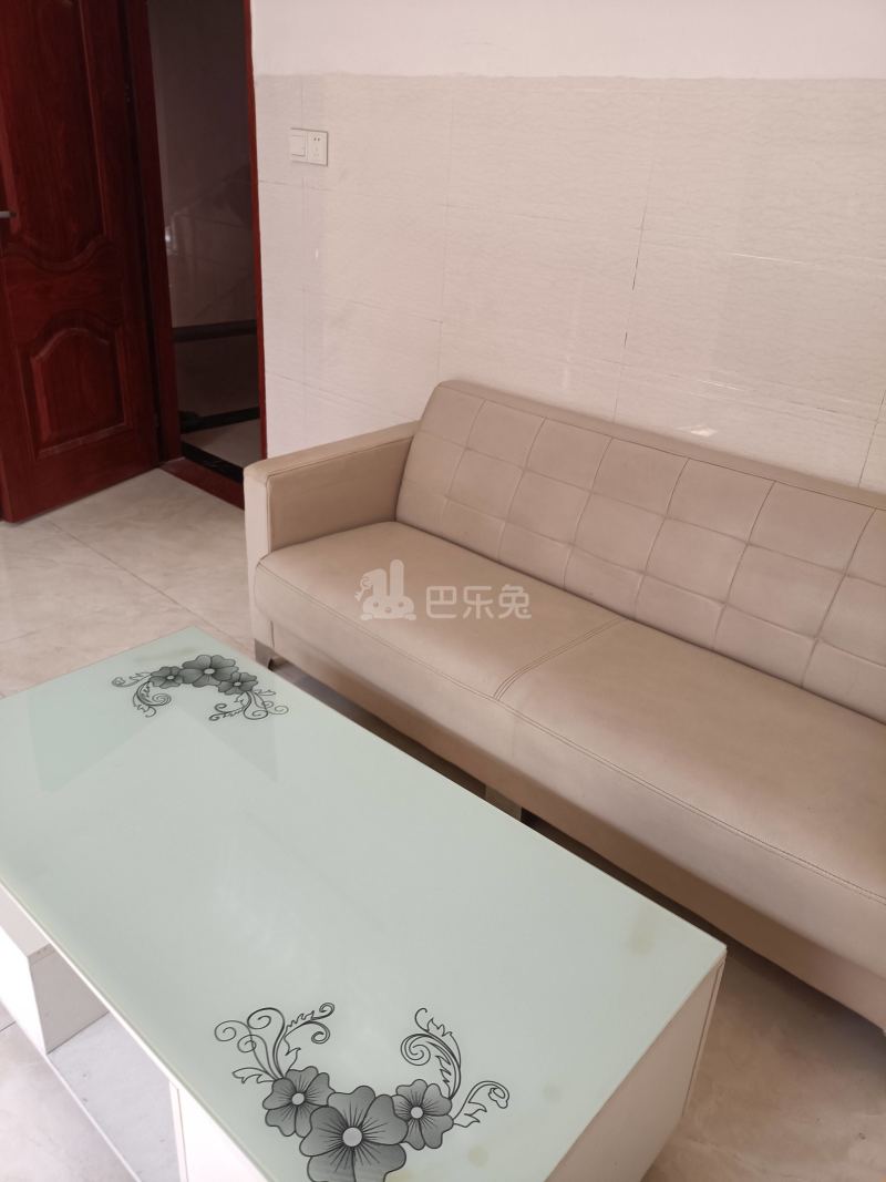 公益村10152382客厅图0